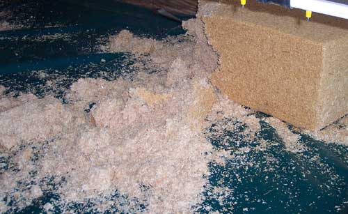 El precio del material de cama está poniendo mucha presión en los productores de pollos de engorda