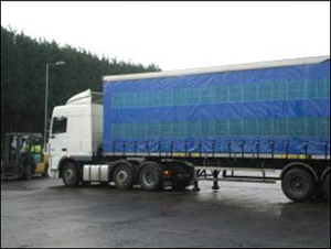 Figura 1.  Ejemplo de un vehículo adecuado para transportar pollos de engorde a la planta procesadora