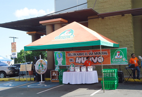 Celebración del Día Mundial del Huevo 2013 en los principales supermercados del país (Foto cortesía de El Granjero)