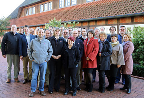 Al final del seminario informativo, los expertos de Cobb Europe y de Big Dutchman se reunen en una foto de grupo.