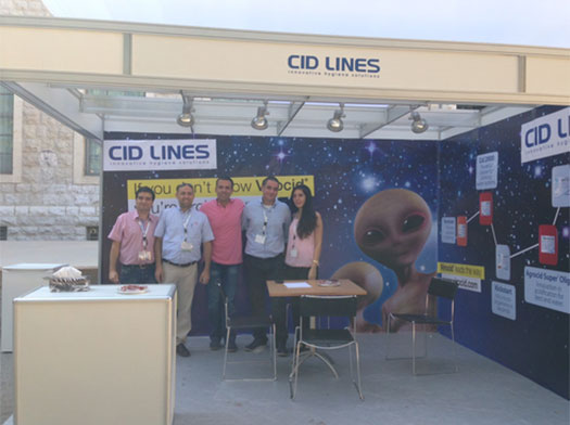 Representates de Vatche en el estánd de CID LINES en la 4a Cumbre Avícola del Mediterráneo en Beirut, Líbano