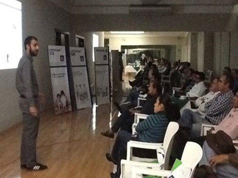 Hipra mexico, el sitio avicola,chris wright,editor